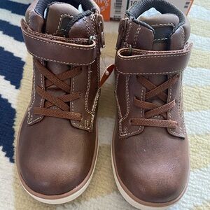 NWT Jumping beans 10T boots